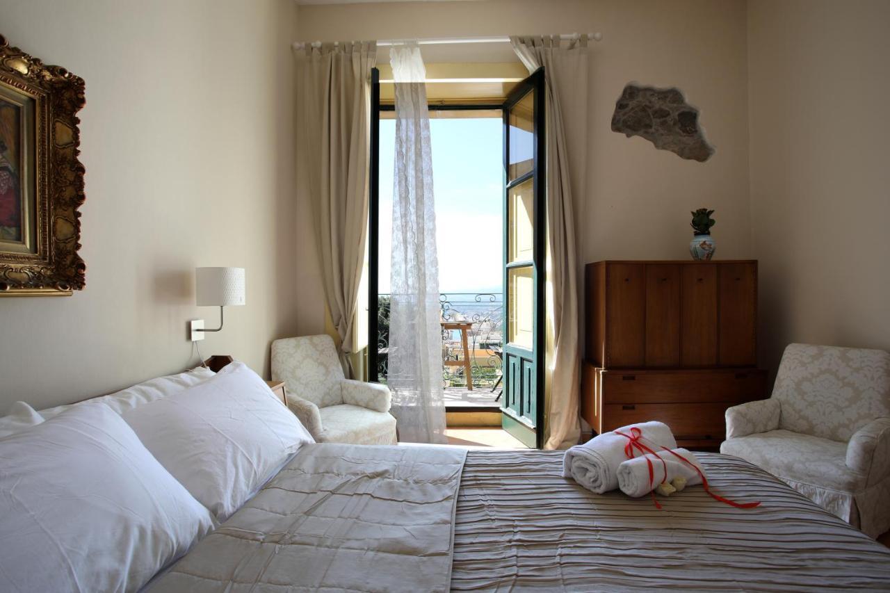 Greek Theater - Sea View Apartment 타오르미나 외부 사진